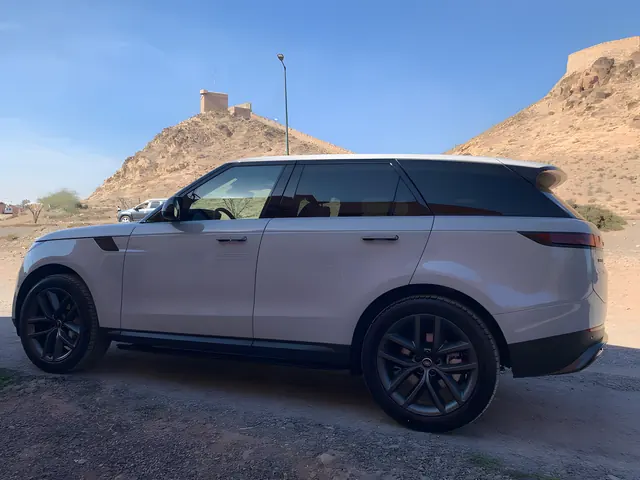 Range Rover Sport — Riani Rental Car