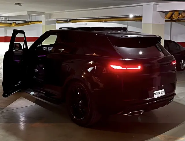 Range Rover Sport — Riani Rental Car