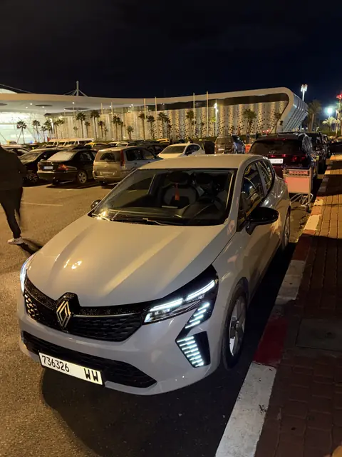 Renault Clio 5 — Riani Rental Car
