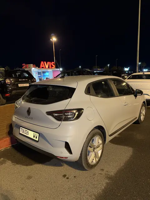 Renault Clio 5 — Riani Rental Car